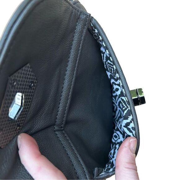 Steve Madden Crossbody - Picture 6 of 8